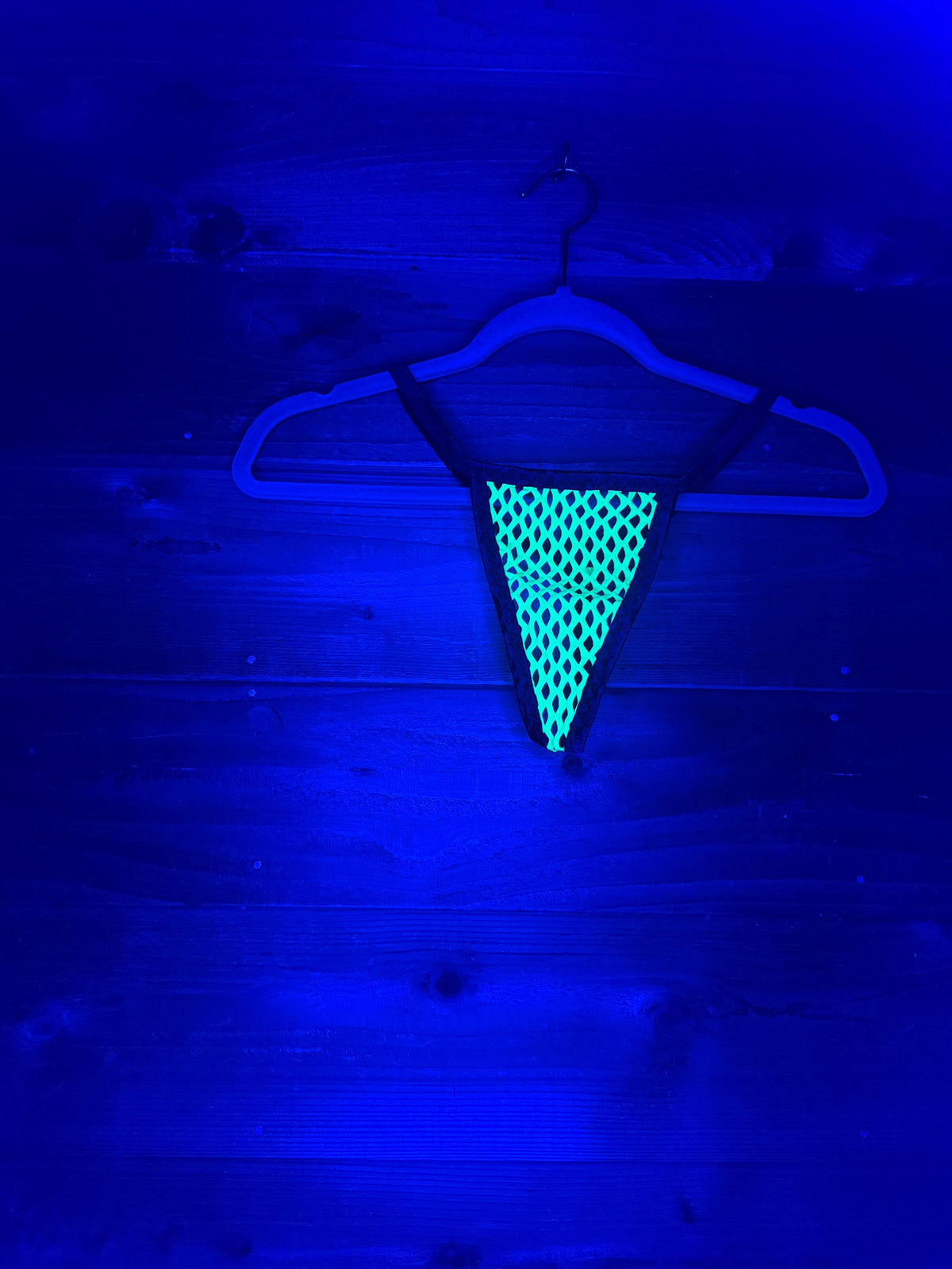 Micro thong for men, neon green mesh